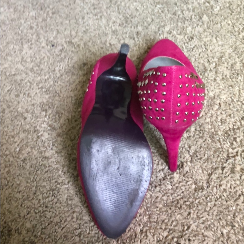 High Heels - Picture 3 of 5